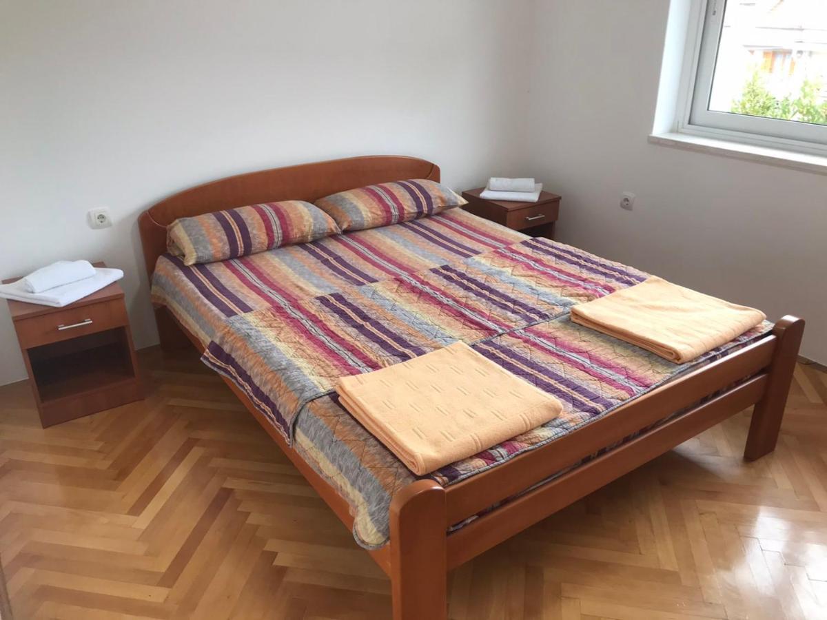 Apartman Azra Trebin Dış mekan fotoğraf