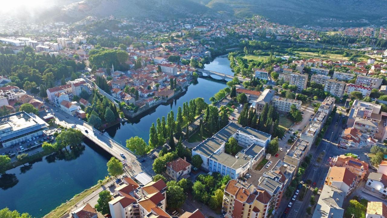 Apartman Azra Trebin Dış mekan fotoğraf